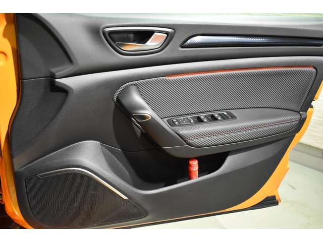 RENAULT RENAULT MEGANE hatchback 2022