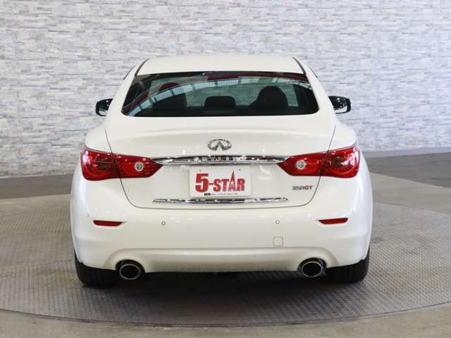 NISSAN SKYLINE HYBRID 2017