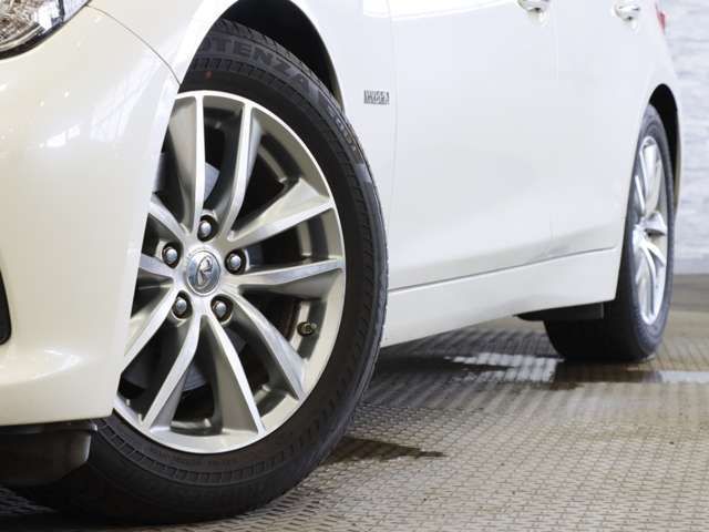 NISSAN SKYLINE HYBRID 2017