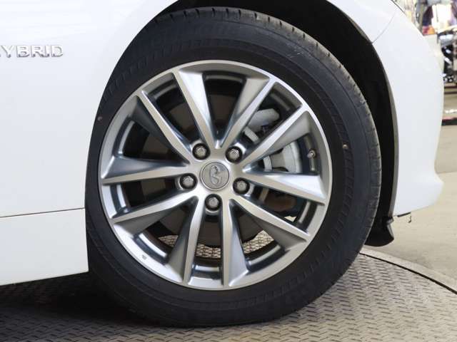 NISSAN SKYLINE HYBRID 2017