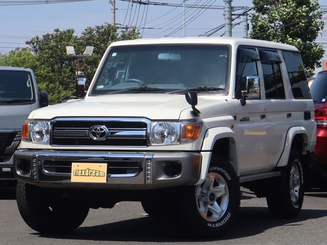 TOYOTA LANDCRUISER van 2015