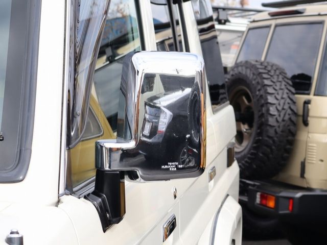 TOYOTA LANDCRUISER van 2015