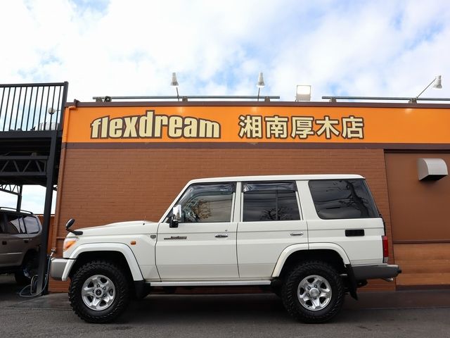 TOYOTA LANDCRUISER van 2015