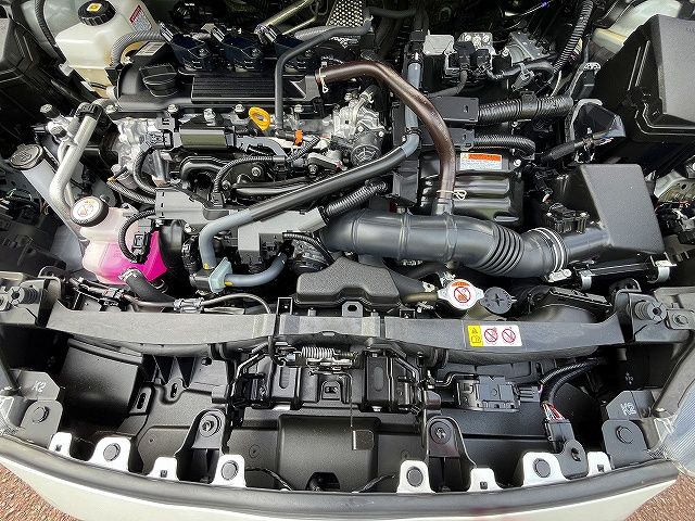 TOYOTA YARIS HYBRID 2023