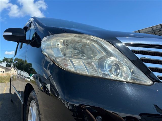 TOYOTA ALPHARD 4WD 2010