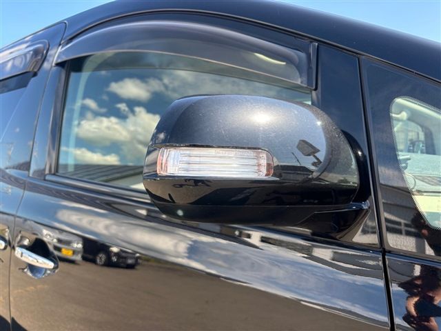 TOYOTA ALPHARD 4WD 2010