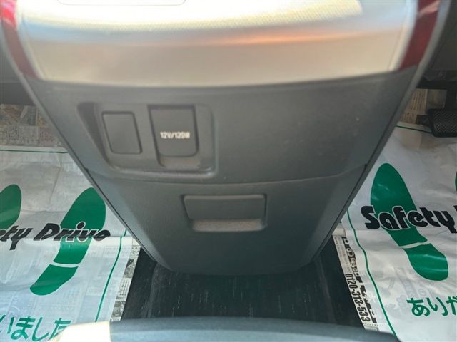 TOYOTA ALPHARD 4WD 2010