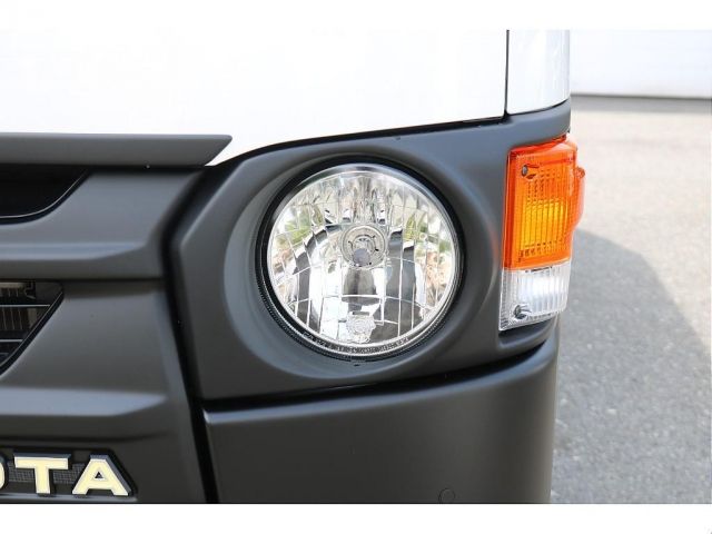 TOYOTA HIACE van 2WD 2022