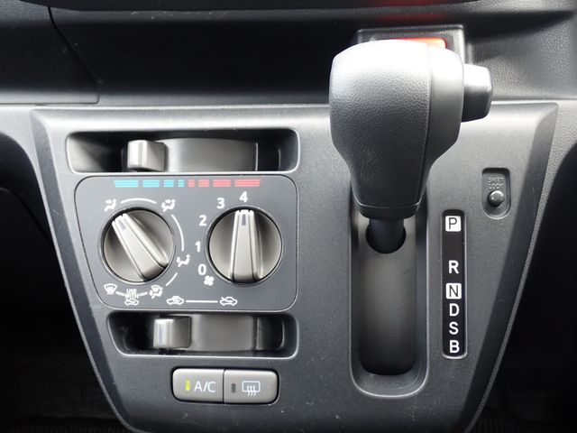 DAIHATSU MIRA e:S 2020