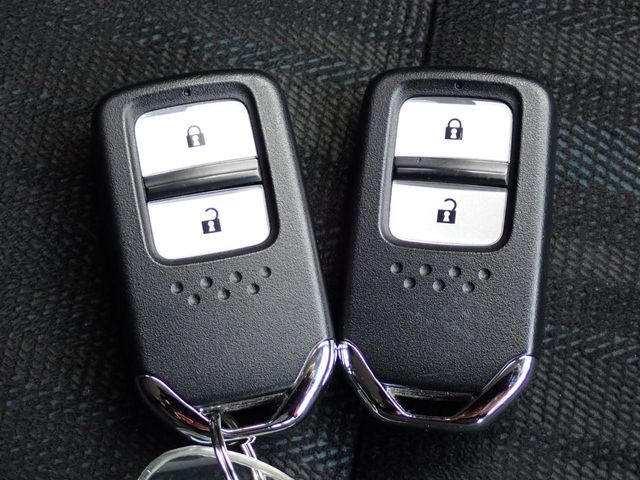 HONDA SHUTTLE HYBRID 2022