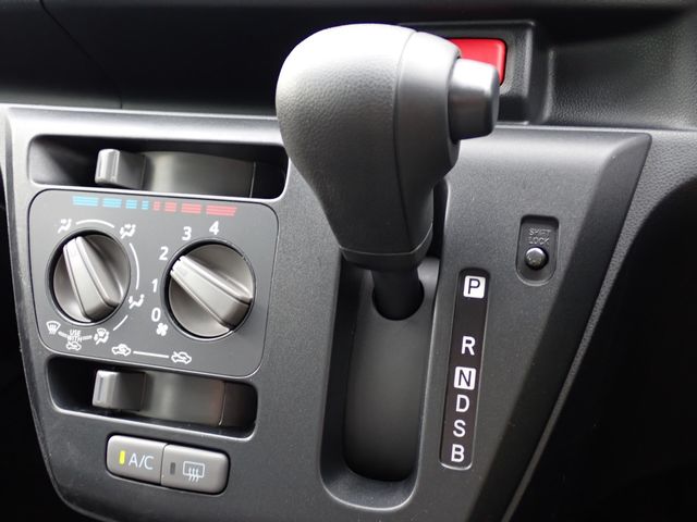 DAIHATSU MIRA e:S 2020