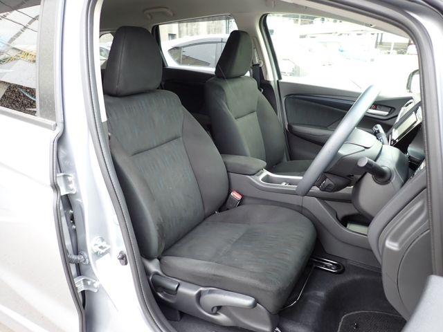 HONDA SHUTTLE HYBRID 2022