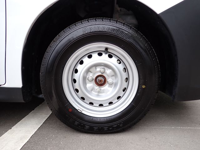 NISSAN NV150 AD 2WD 2018