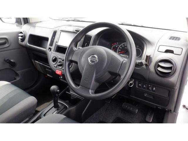 NISSAN NV150 AD 2WD 2020