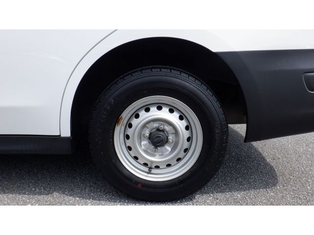 NISSAN NV150 AD 2WD 2020