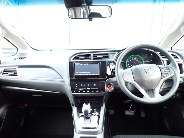 HONDA SHUTTLE HYBRID 2022