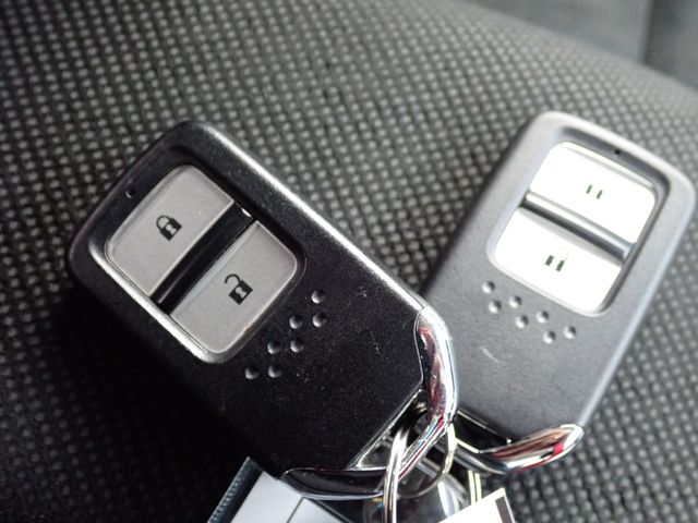 HONDA SHUTTLE HYBRID 2022