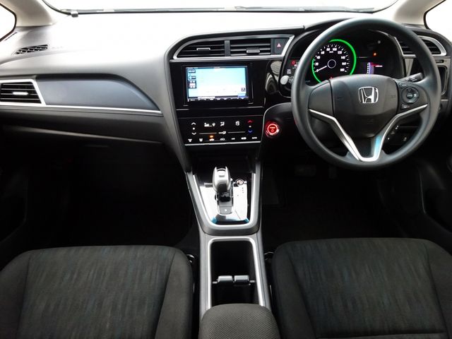 HONDA SHUTTLE HYBRID 2022