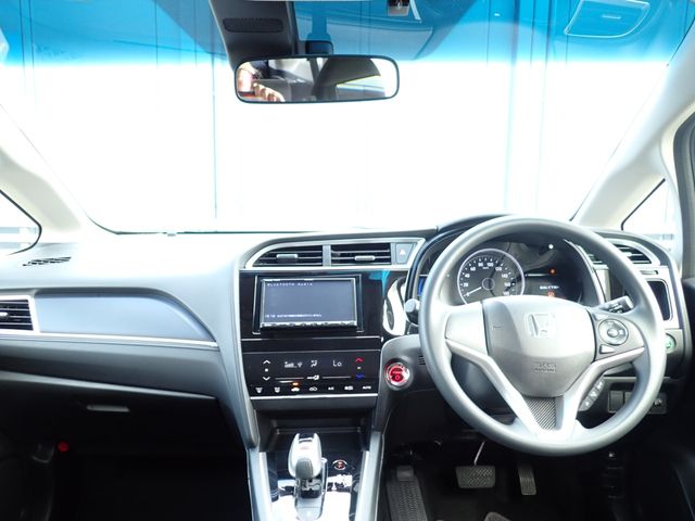 HONDA SHUTTLE HYBRID 2022