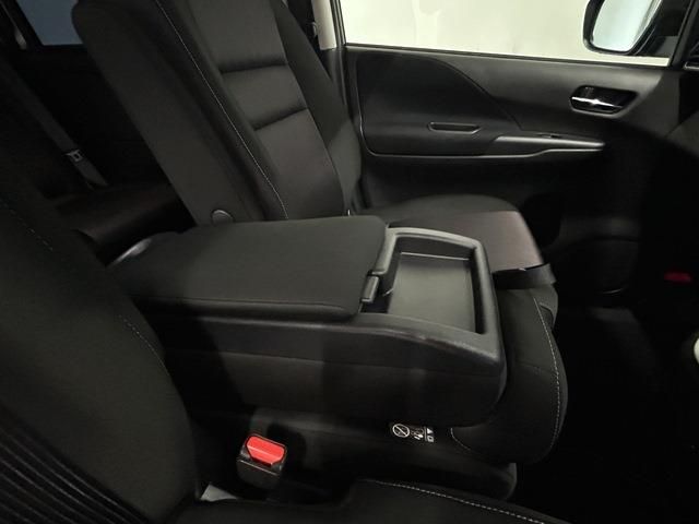 NISSAN SERENA  S-HYBRID 2018