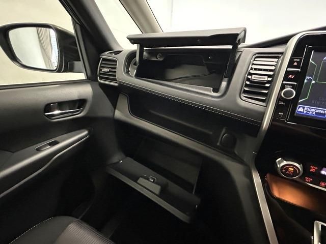 NISSAN SERENA  S-HYBRID 2018