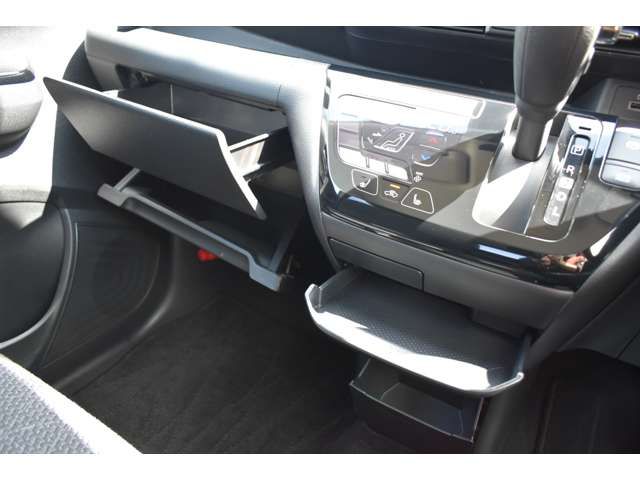 MITSUBISHI ek X 2024