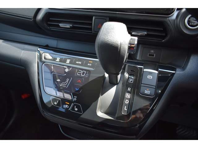 MITSUBISHI ek X 2024