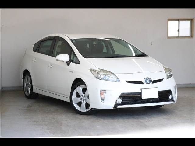 TOYOTA PRIUS 2012