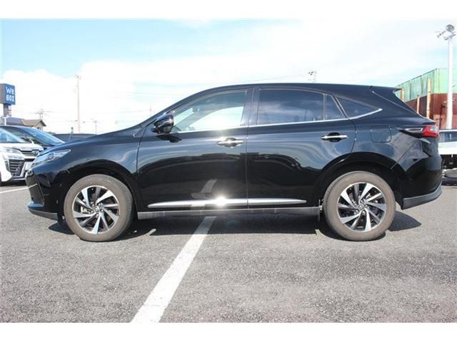 TOYOTA HARRIER 2WD 2017