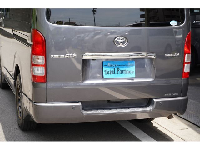 TOYOTA REGIUSACE van 2WD 2010