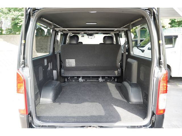 TOYOTA HIACE van 4WD 2020