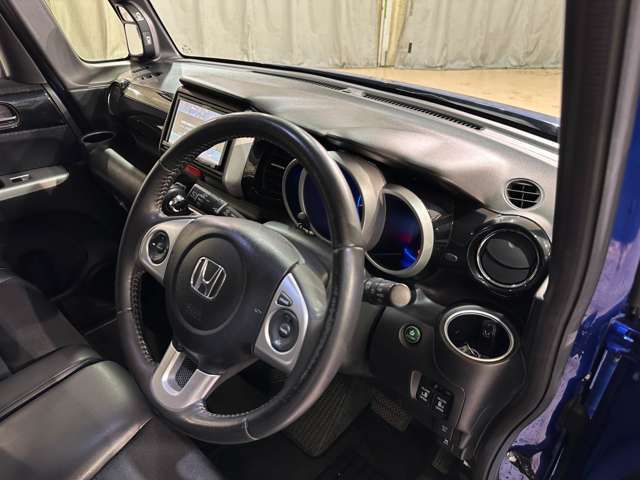 HONDA N BOX CUSTOM 2016