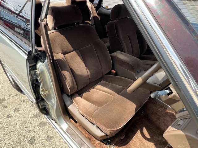 NISSAN GLORIA hardtop 1990