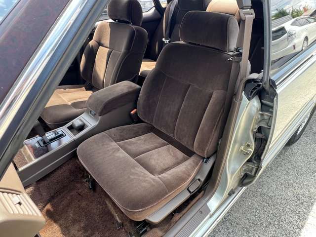 NISSAN GLORIA hardtop 1990