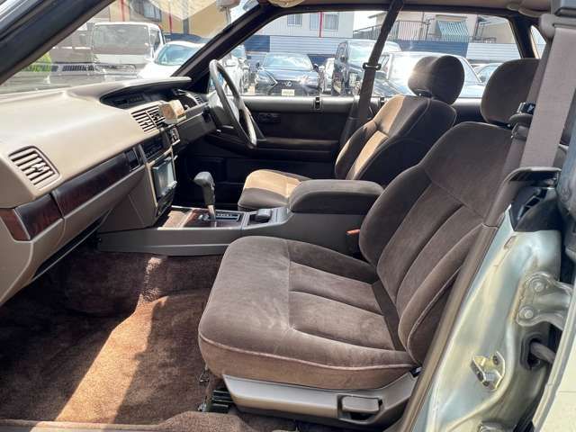 NISSAN GLORIA hardtop 1990