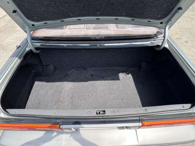 NISSAN GLORIA hardtop 1990