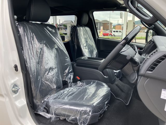 TOYOTA HIACE van 2WD 2025