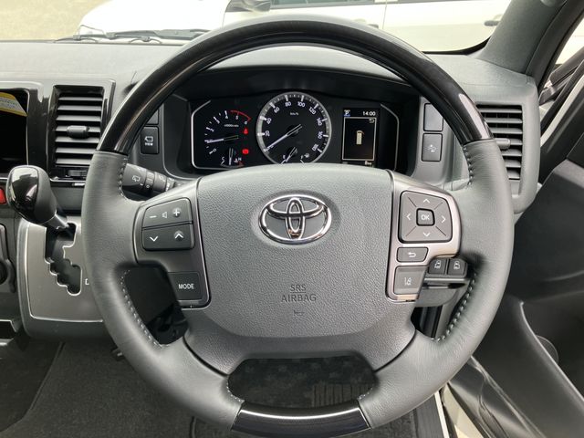 TOYOTA HIACE van 2WD 2025