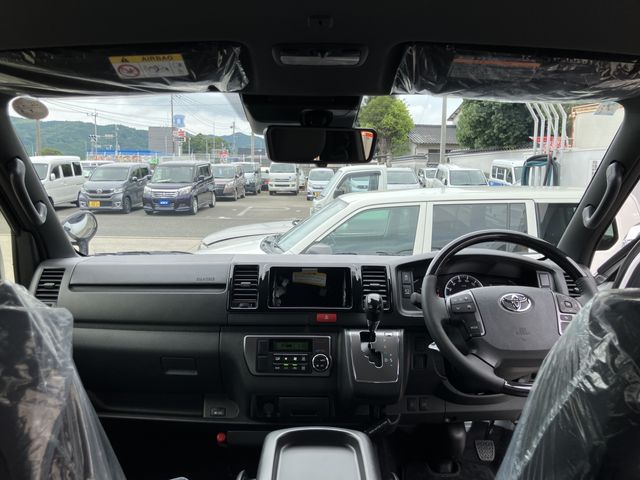 TOYOTA HIACE van 2WD 2025