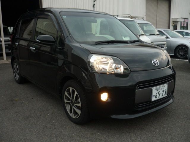 TOYOTA PORTE 2016