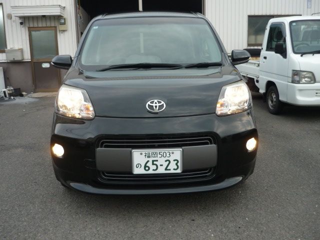 TOYOTA PORTE 2016