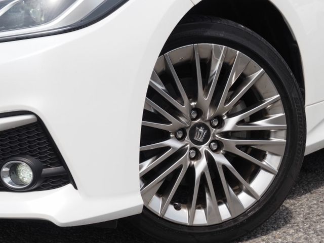 TOYOTA CROWN sedan hybrid 2022