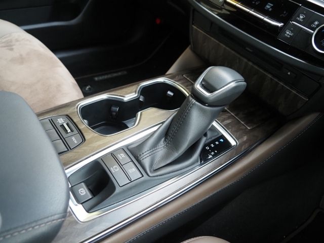 TOYOTA CROWN sedan hybrid 2022