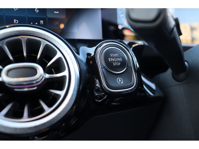 MERCEDES BENZ MERCEDES BENZ GLA class 2020