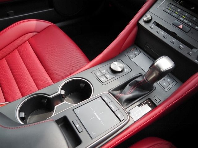 TOYOTA LEXUS RC300h 2022