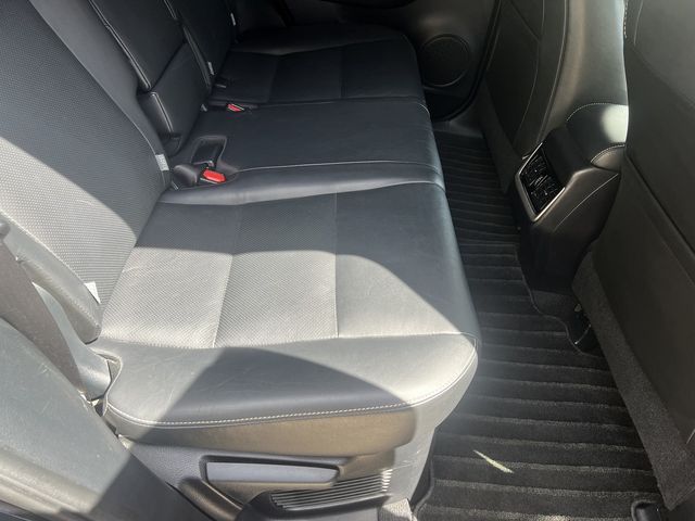 TOYOTA HARRIER HYBRID 2015