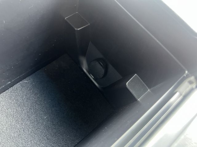 TOYOTA HARRIER HYBRID 2015