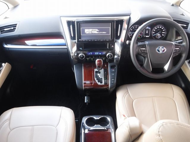 TOYOTA ALPHARD 2015