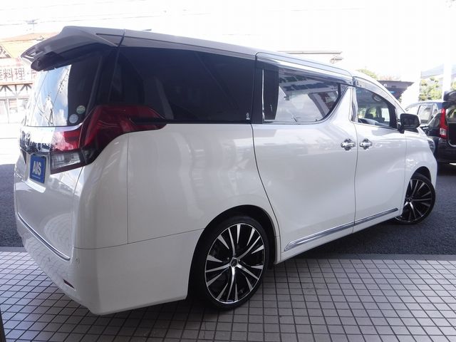 TOYOTA ALPHARD 2015