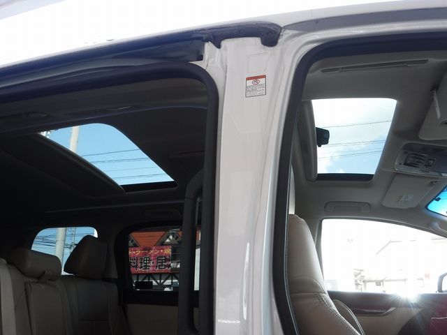 TOYOTA ALPHARD 2015